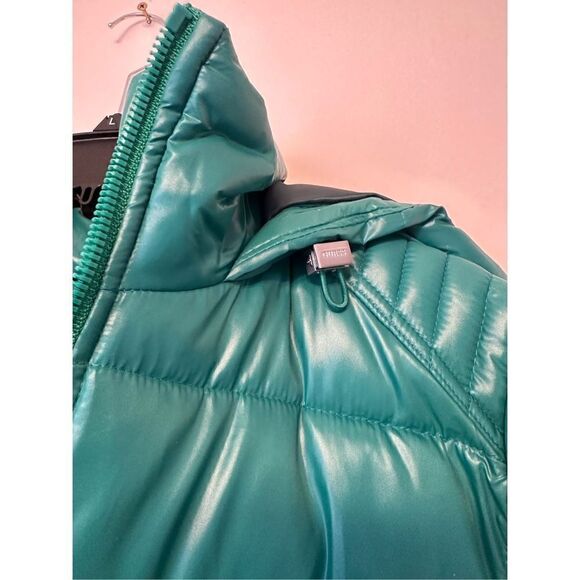 Guess Kelly Green shine puffer size L, NWT - Picture 15 of 16